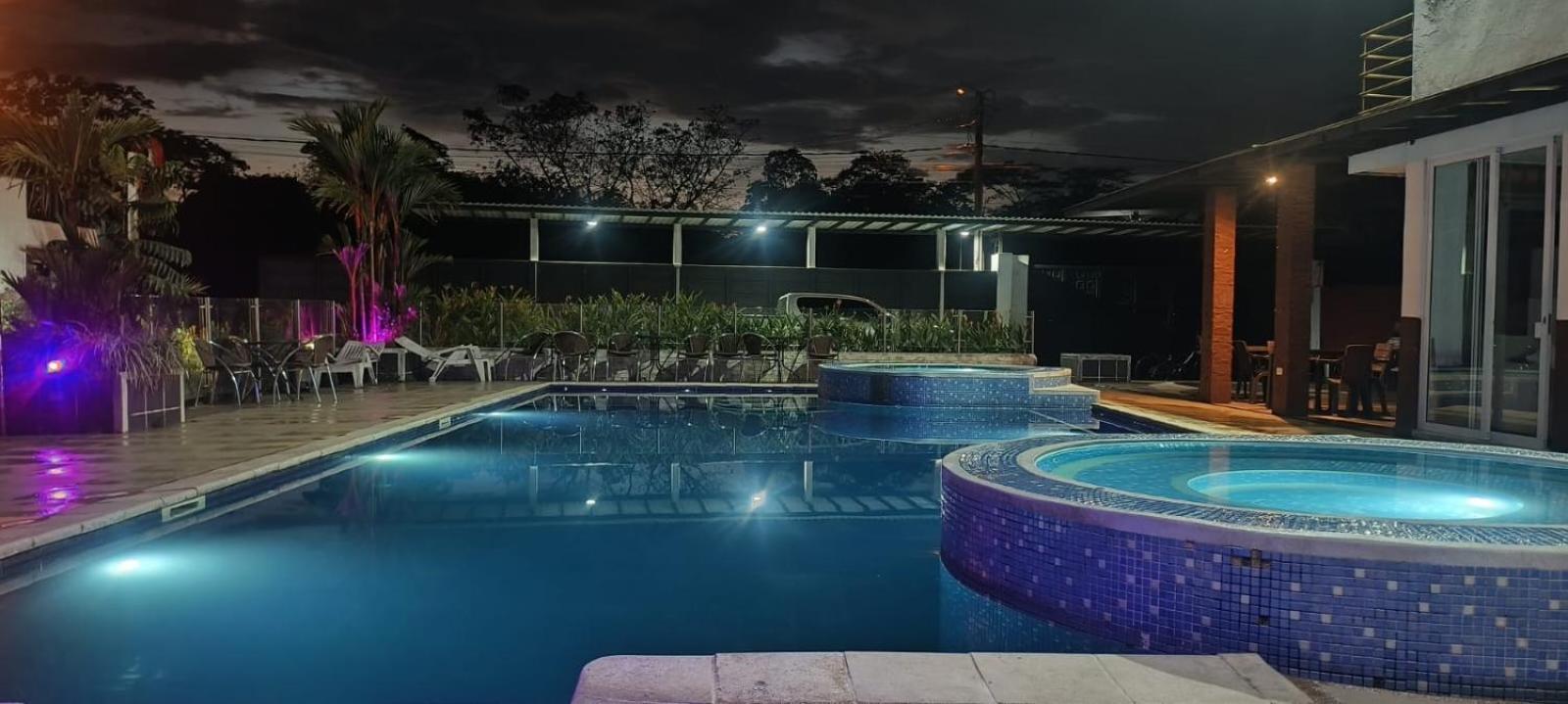Hotel La Quinta บิยาบิเซนซิโอ ภายนอก รูปภาพ