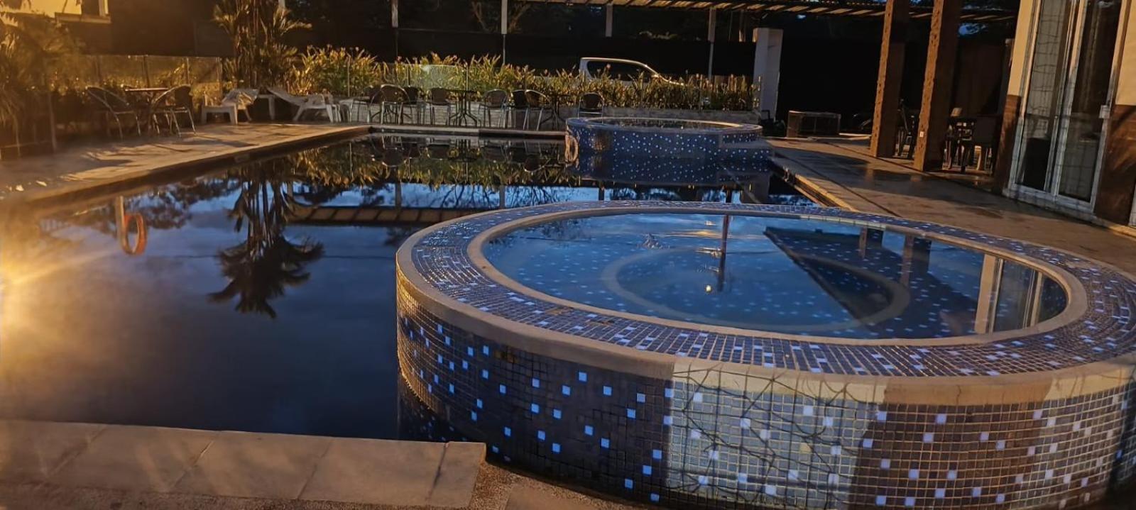 Hotel La Quinta บิยาบิเซนซิโอ ภายนอก รูปภาพ